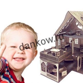 Деревянный кукольный домик